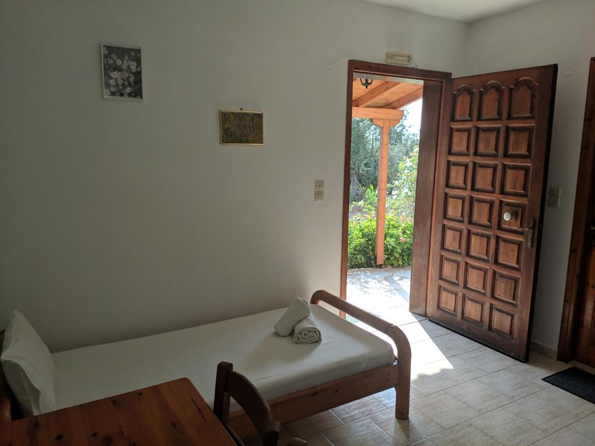 Oasis Apartments Stoúpa Esterno foto